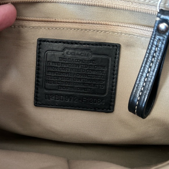 EUC condition Coach bag. Black leather F13084 *****SOLD****** - Picture 9 of 10